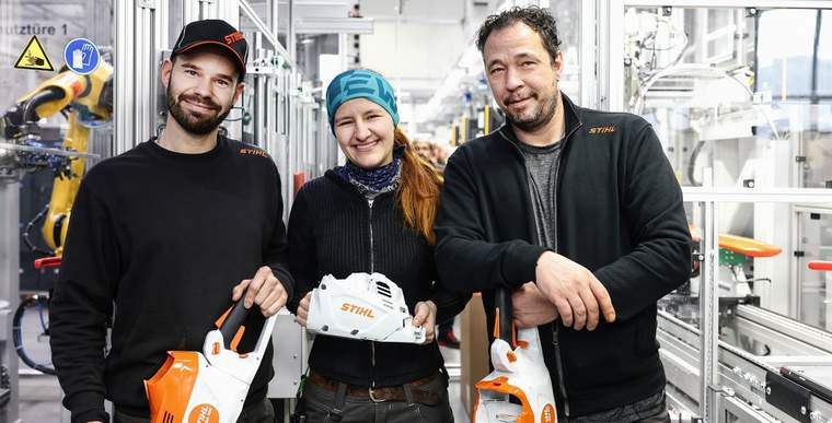 Das STIHL Tirol Team erhält für das Geschäftsjahr 2022 und die geleistete Arbeit eine freiwillige Prämie in Höhe von 1.200 Euro. Die Prämie ist Teil eines Pakets aus attraktiven Sozialleistungen des Unternehmens.